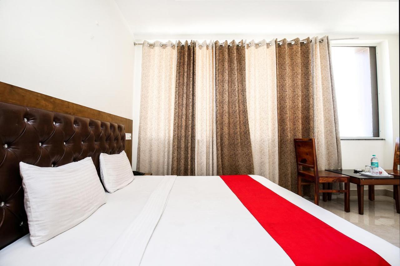 Hotel Woodcrest Zirakpur Chandigarh - Luxury Rooms エクステリア 写真