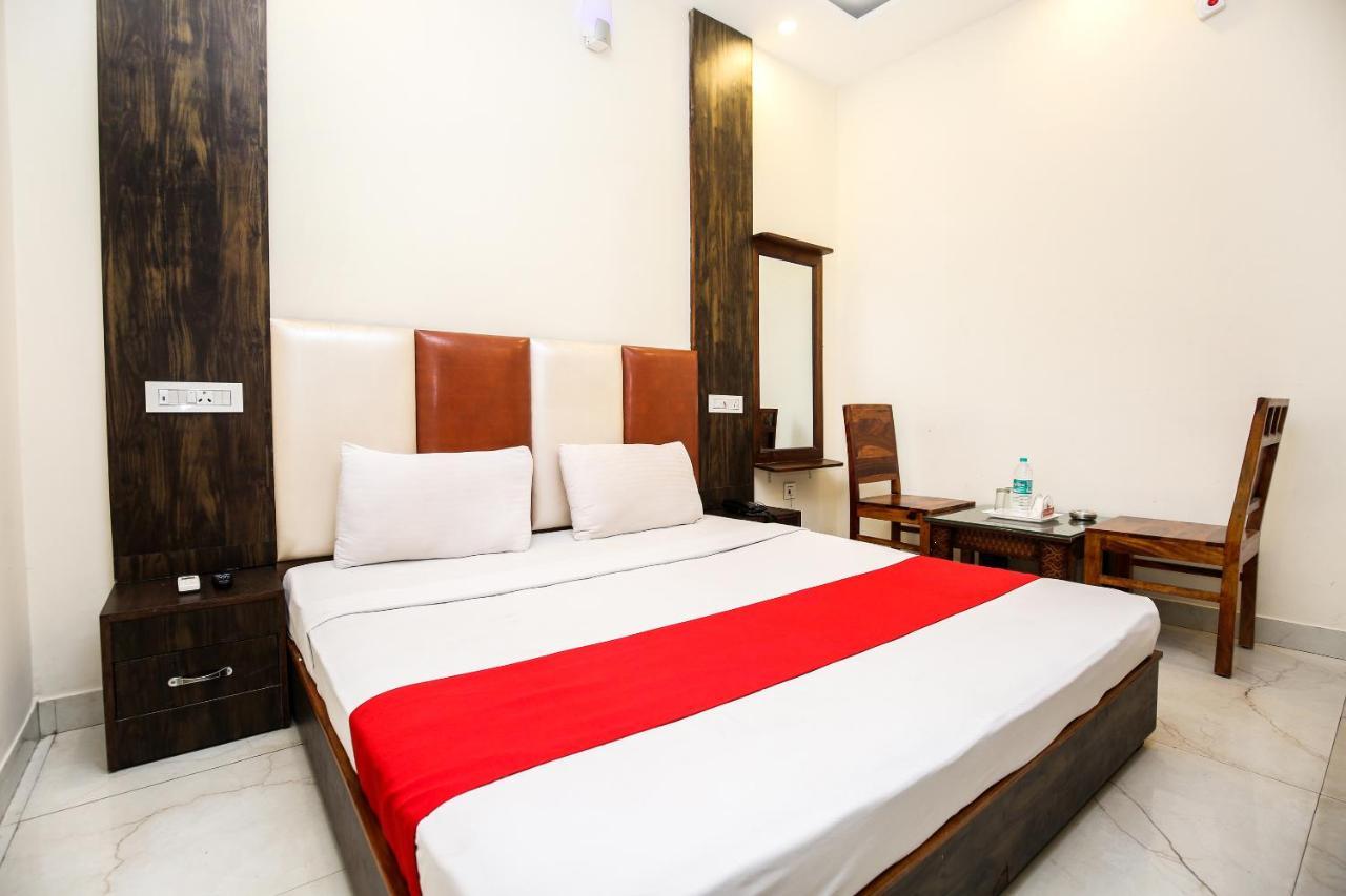 Hotel Woodcrest Zirakpur Chandigarh - Luxury Rooms エクステリア 写真