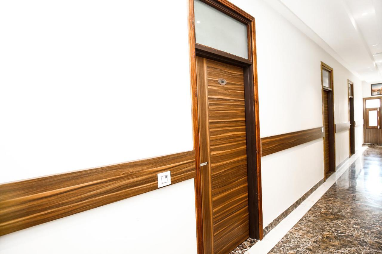 Hotel Woodcrest Zirakpur Chandigarh - Luxury Rooms エクステリア 写真