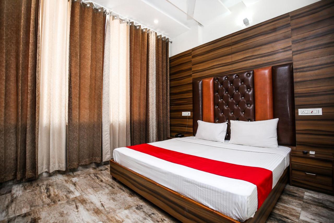 Hotel Woodcrest Zirakpur Chandigarh - Luxury Rooms エクステリア 写真