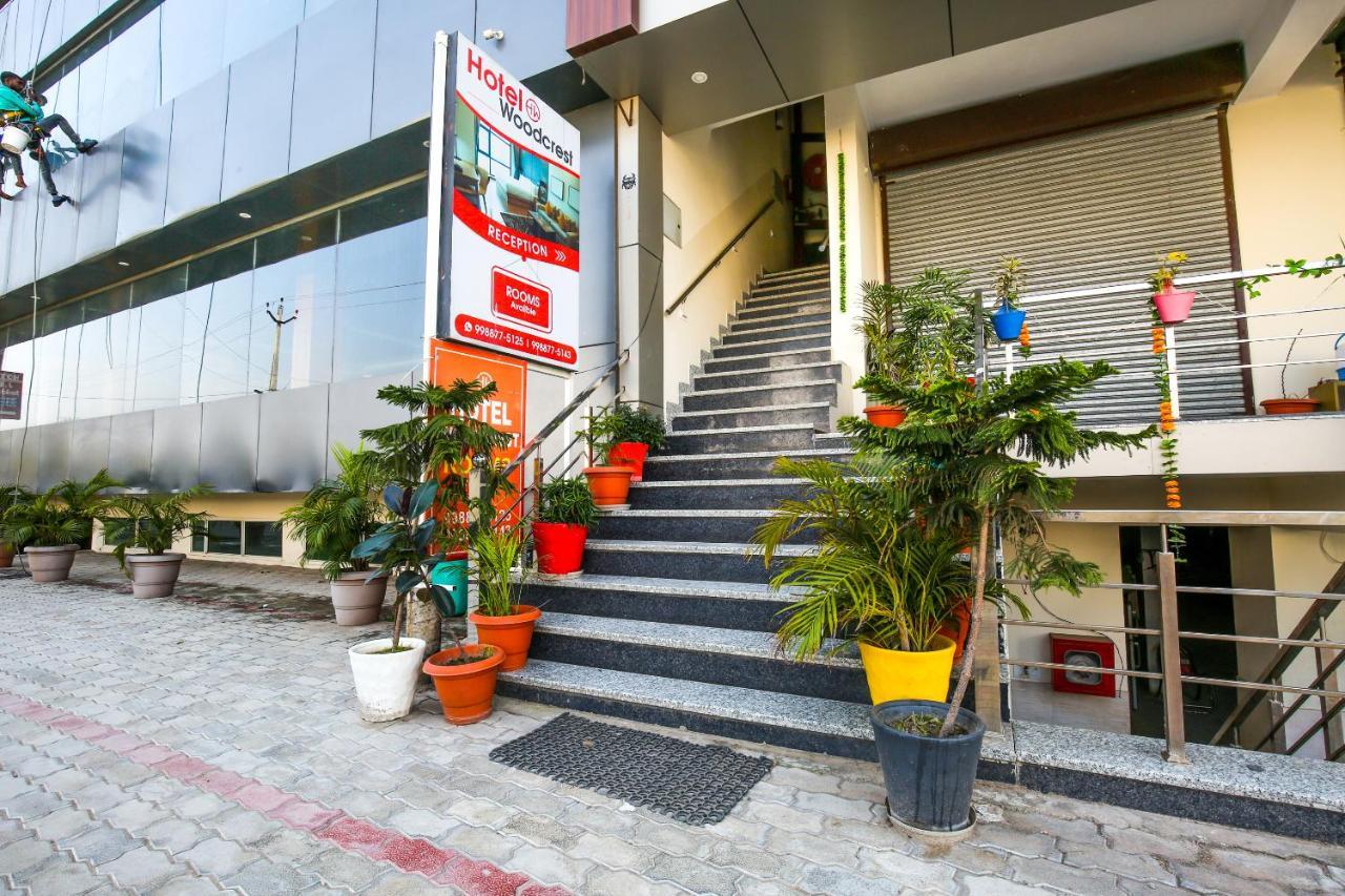 Hotel Woodcrest Zirakpur Chandigarh - Luxury Rooms エクステリア 写真