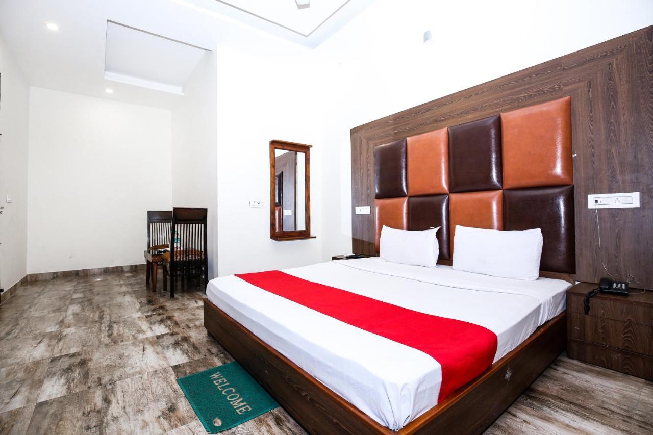 Hotel Woodcrest Zirakpur Chandigarh - Luxury Rooms エクステリア 写真
