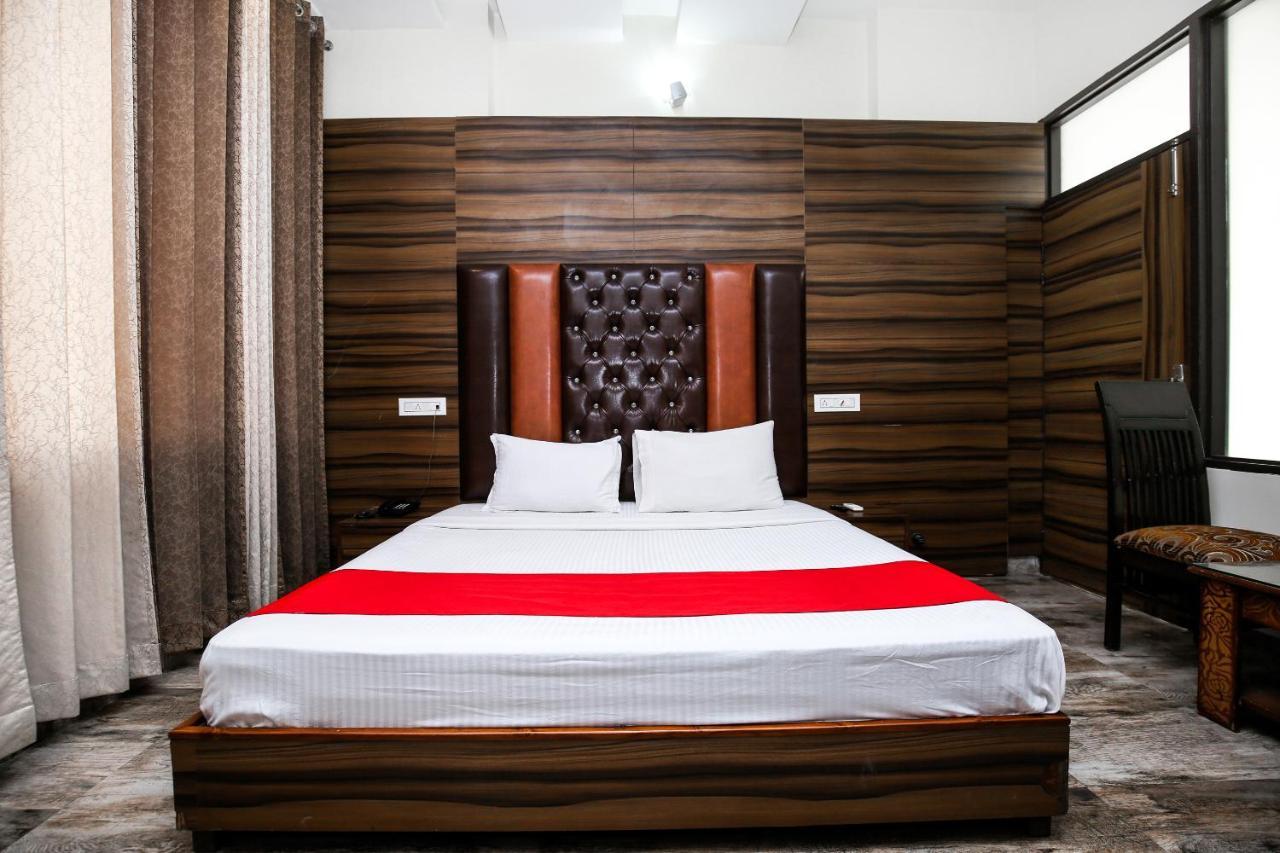 Hotel Woodcrest Zirakpur Chandigarh - Luxury Rooms エクステリア 写真